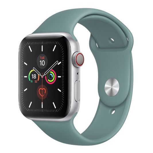 A pine green colour silicon sport band on an apple watch series 8 41mm